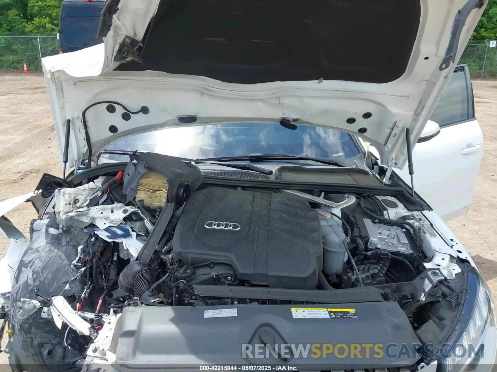 10 Фотография поврежденного автомобиля WAUEAAF41MN007919 AUDI A4 2021