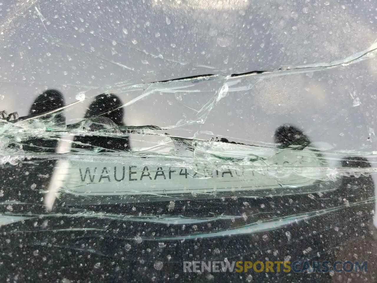 14 Photograph of a damaged car WAUEAAF42MA016796 AUDI A4 2021