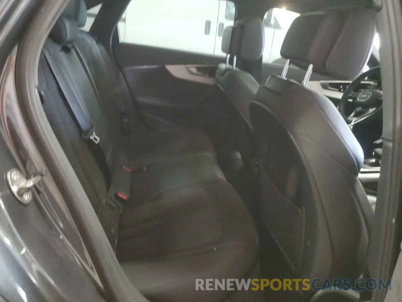 10 Фотография поврежденного автомобиля WAUEAAF42MA079297 AUDI A4 2021