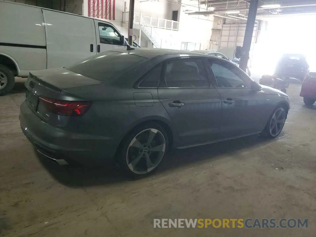 3 Фотография поврежденного автомобиля WAUEAAF42MA079297 AUDI A4 2021