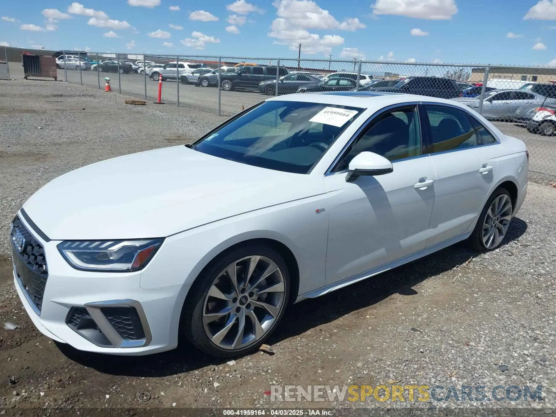 2 Фотография поврежденного автомобиля WAUEAAF44MN005744 AUDI A4 2021