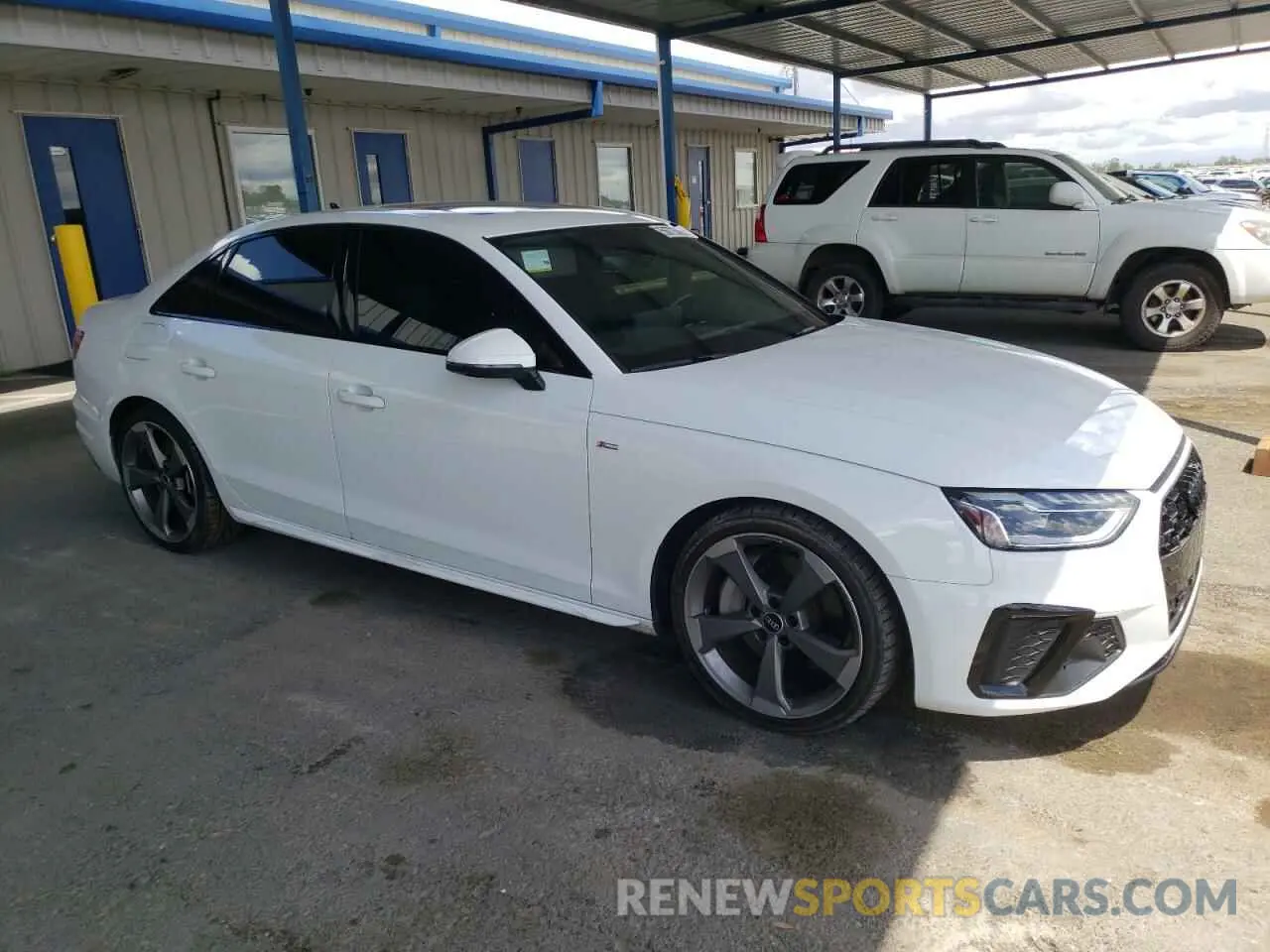 4 Фотография поврежденного автомобиля WAUEAAF47MA040978 AUDI A4 2021