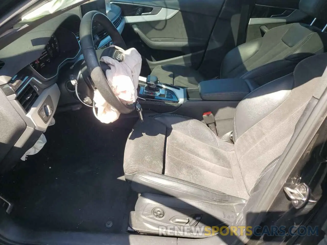 7 Фотография поврежденного автомобиля WAUEAAF49MA079393 AUDI A4 2021