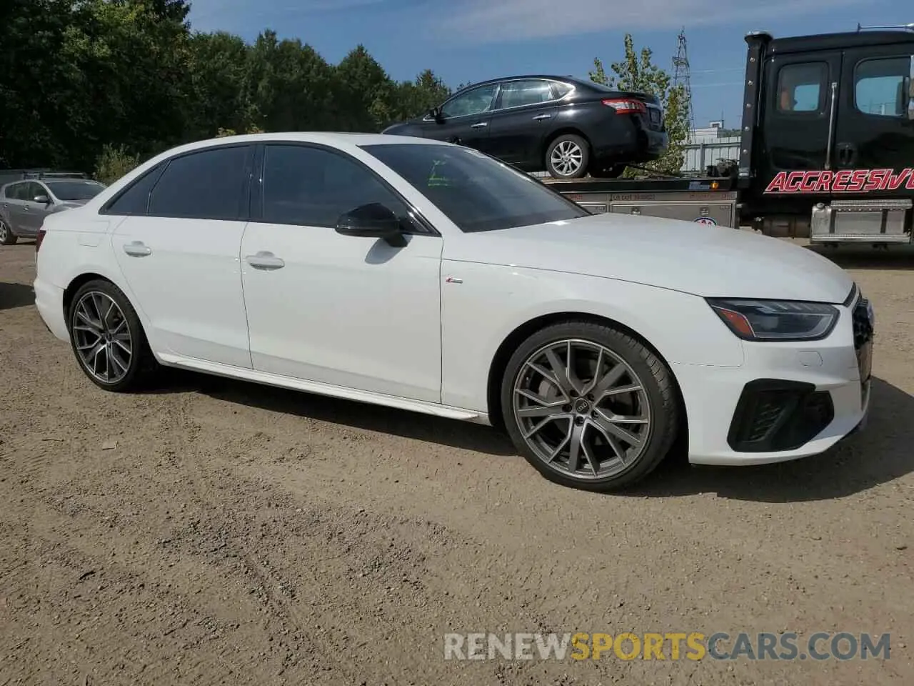 4 Фотография поврежденного автомобиля WAUFAAF43MA067535 AUDI A4 2021