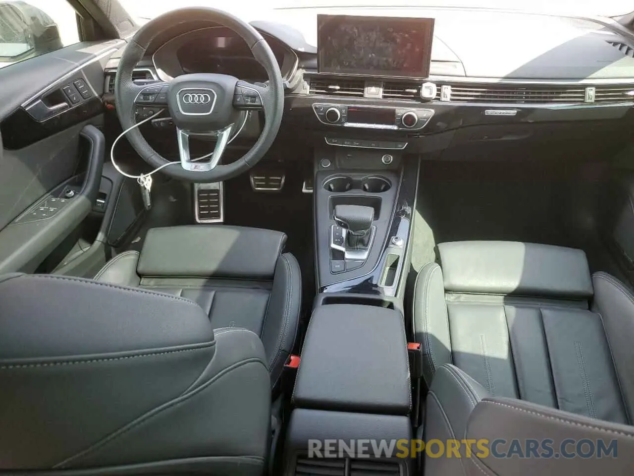 8 Фотография поврежденного автомобиля WAUFAAF43MA067535 AUDI A4 2021