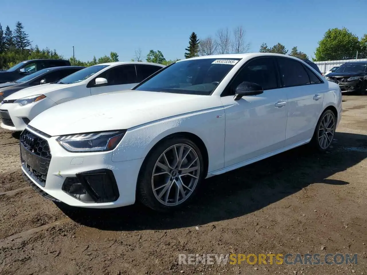 1 Фотография поврежденного автомобиля WAUFAAF4XMA075566 AUDI A4 2021
