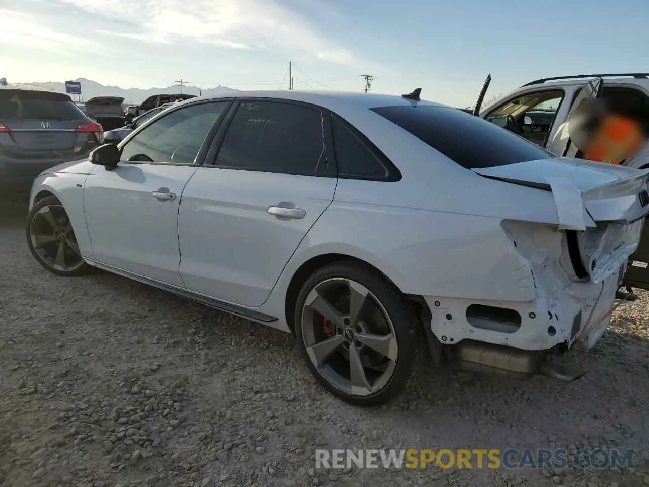 2 Фотография поврежденного автомобиля WAUEAAF40NN006410 AUDI A4 2022