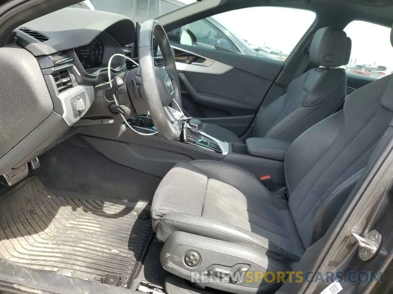 7 Фотография поврежденного автомобиля WAUEAAF40NN007136 AUDI A4 2022