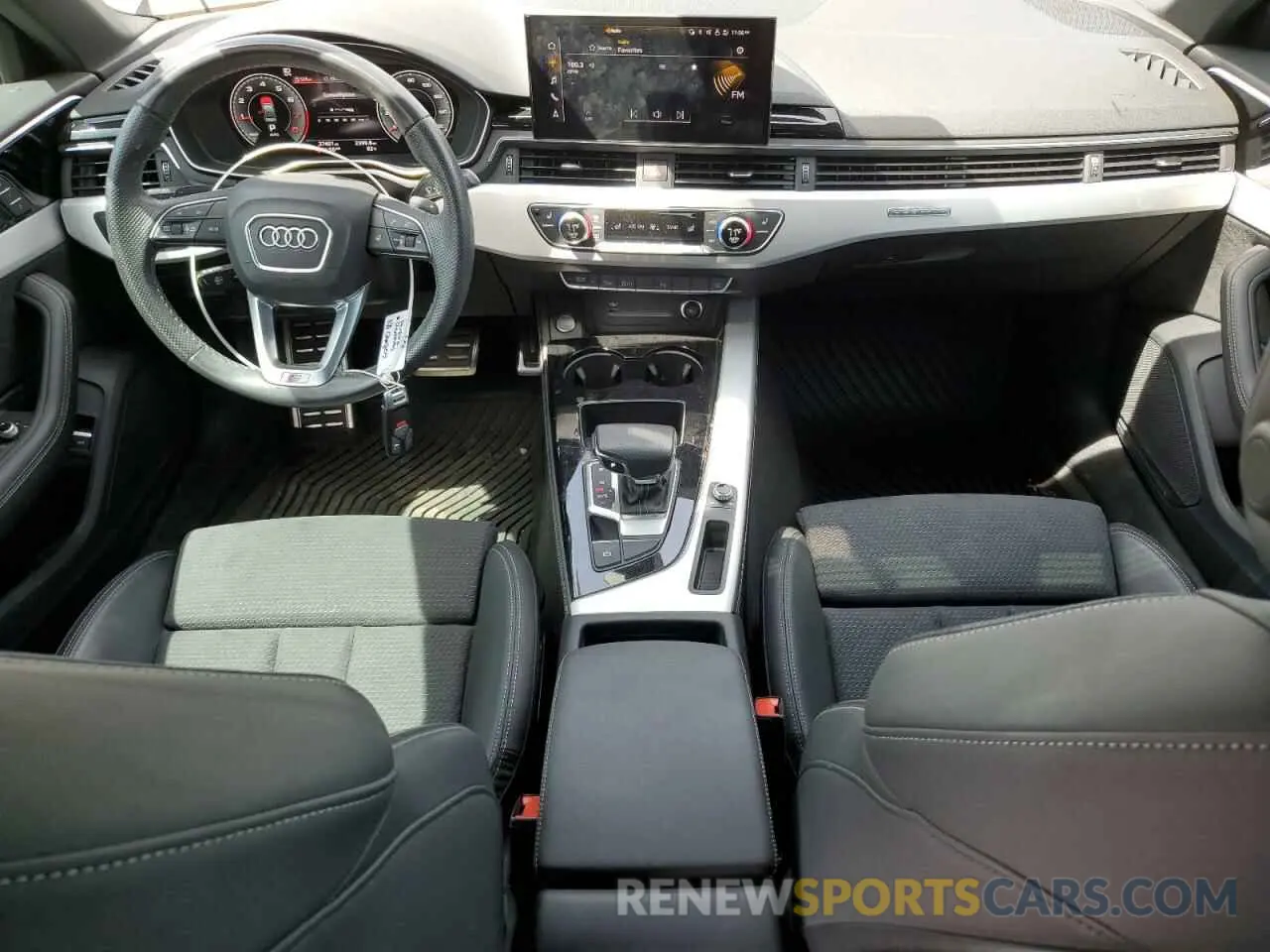 8 Фотография поврежденного автомобиля WAUEAAF40NN007136 AUDI A4 2022