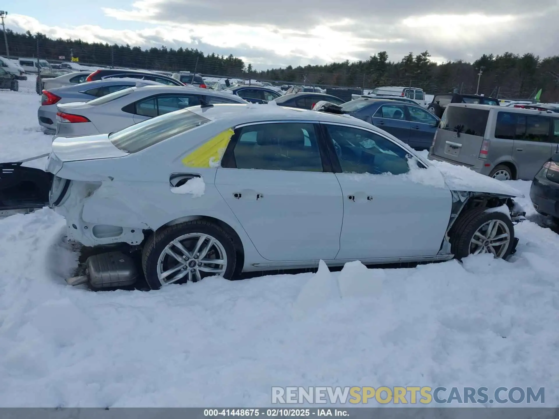 13 Фотография поврежденного автомобиля WAUEAAF40NN010683 AUDI A4 2022