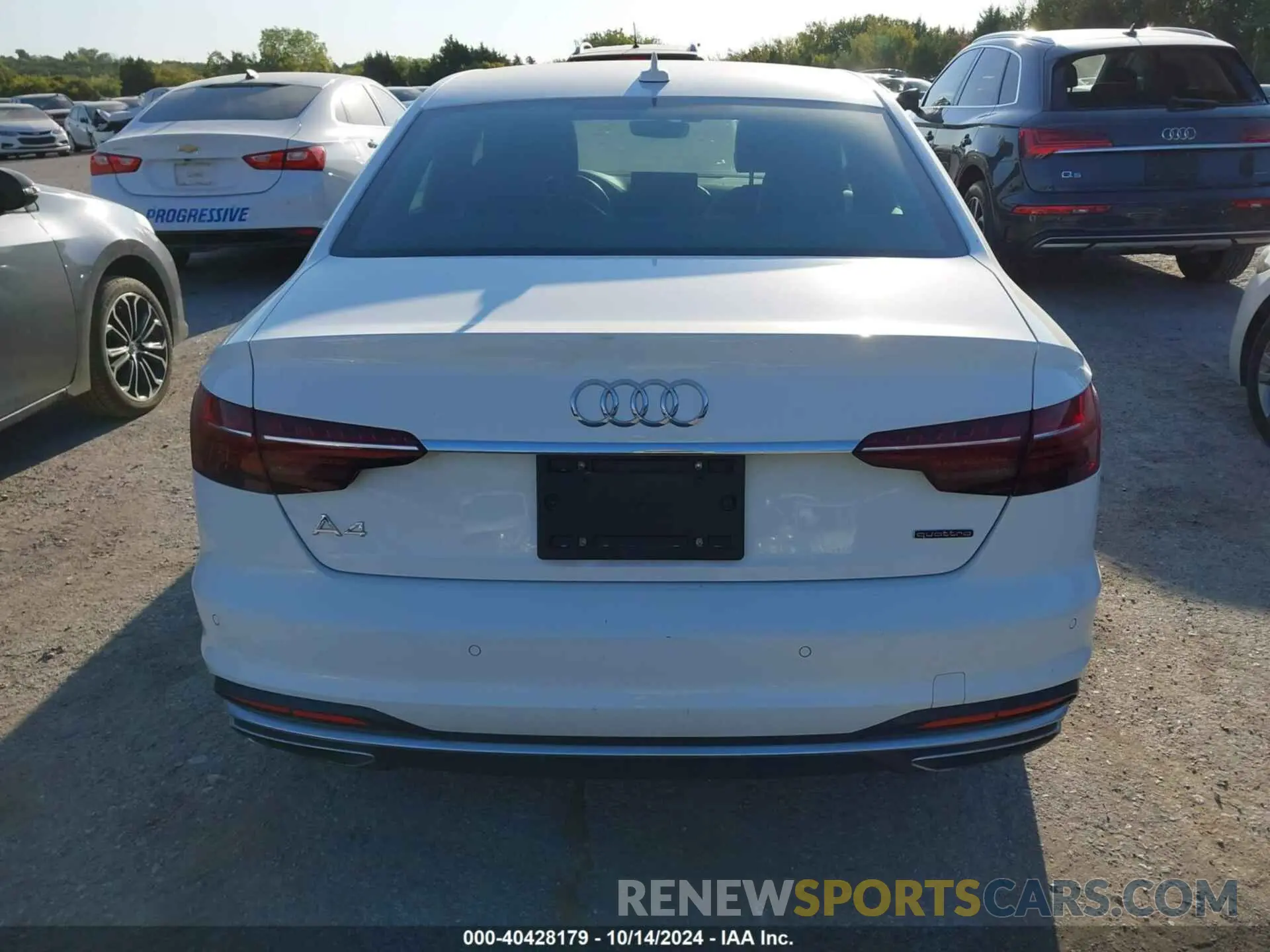 16 Фотография поврежденного автомобиля WAUEAAF43NN014842 AUDI A4 2022