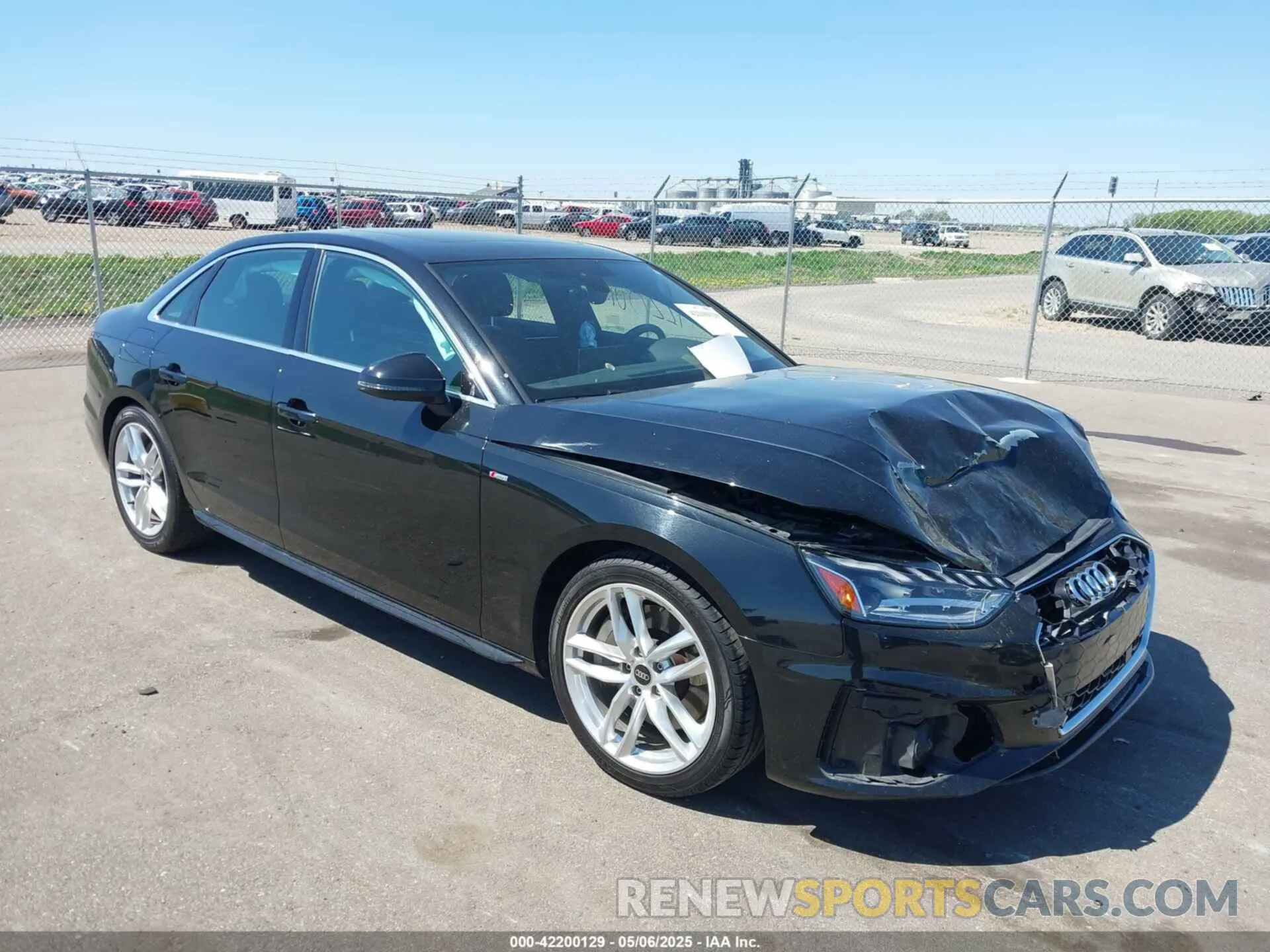 1 Фотография поврежденного автомобиля WAUEAAF44NN011772 AUDI A4 2022