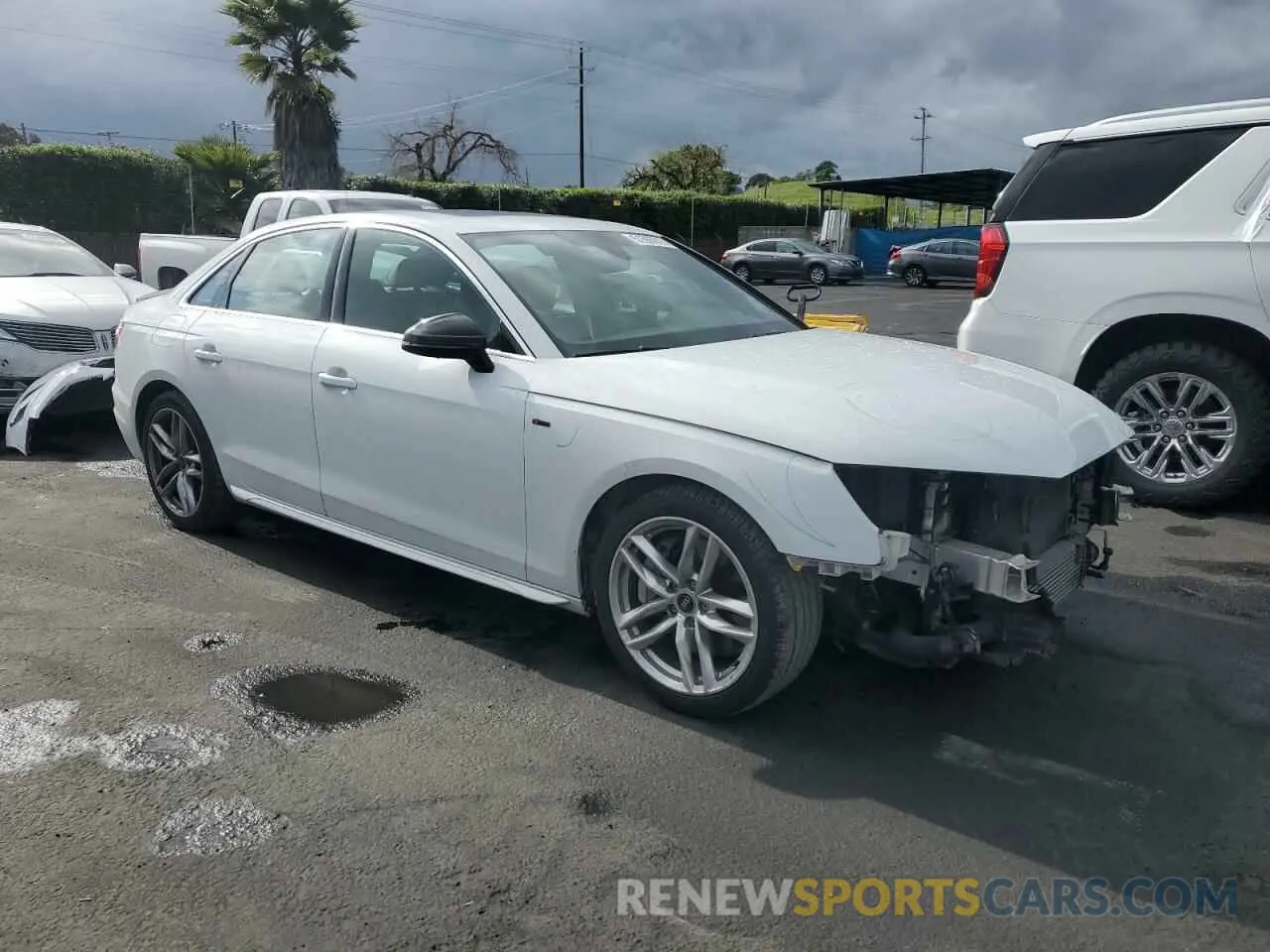 4 Photograph of a damaged car WAUEAAF44NN014025 AUDI A4 2022