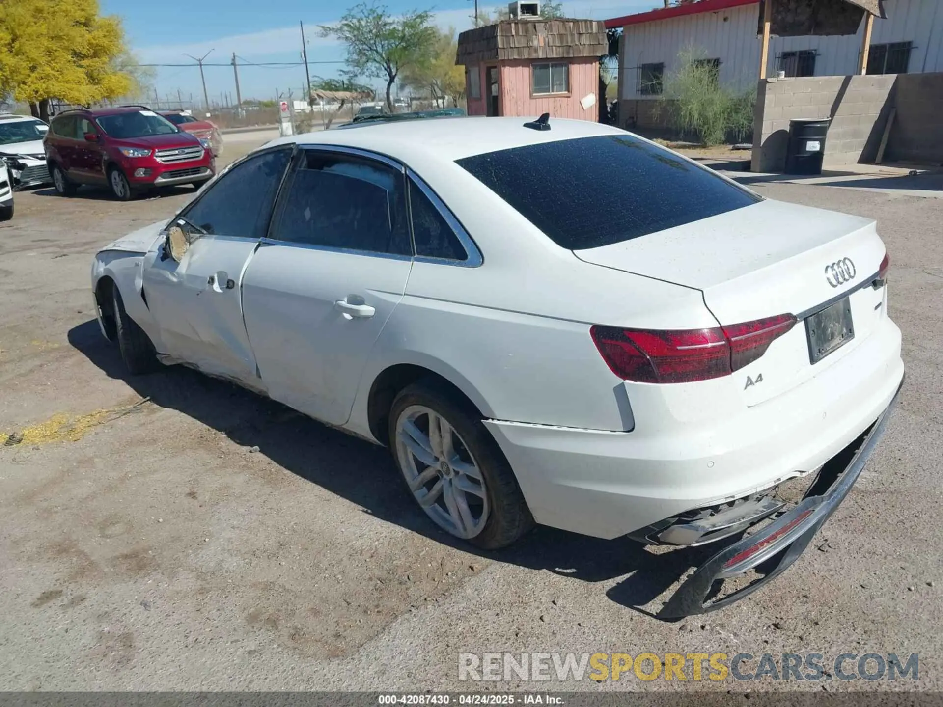 3 Фотография поврежденного автомобиля WAUEAAF45NN013501 AUDI A4 2022