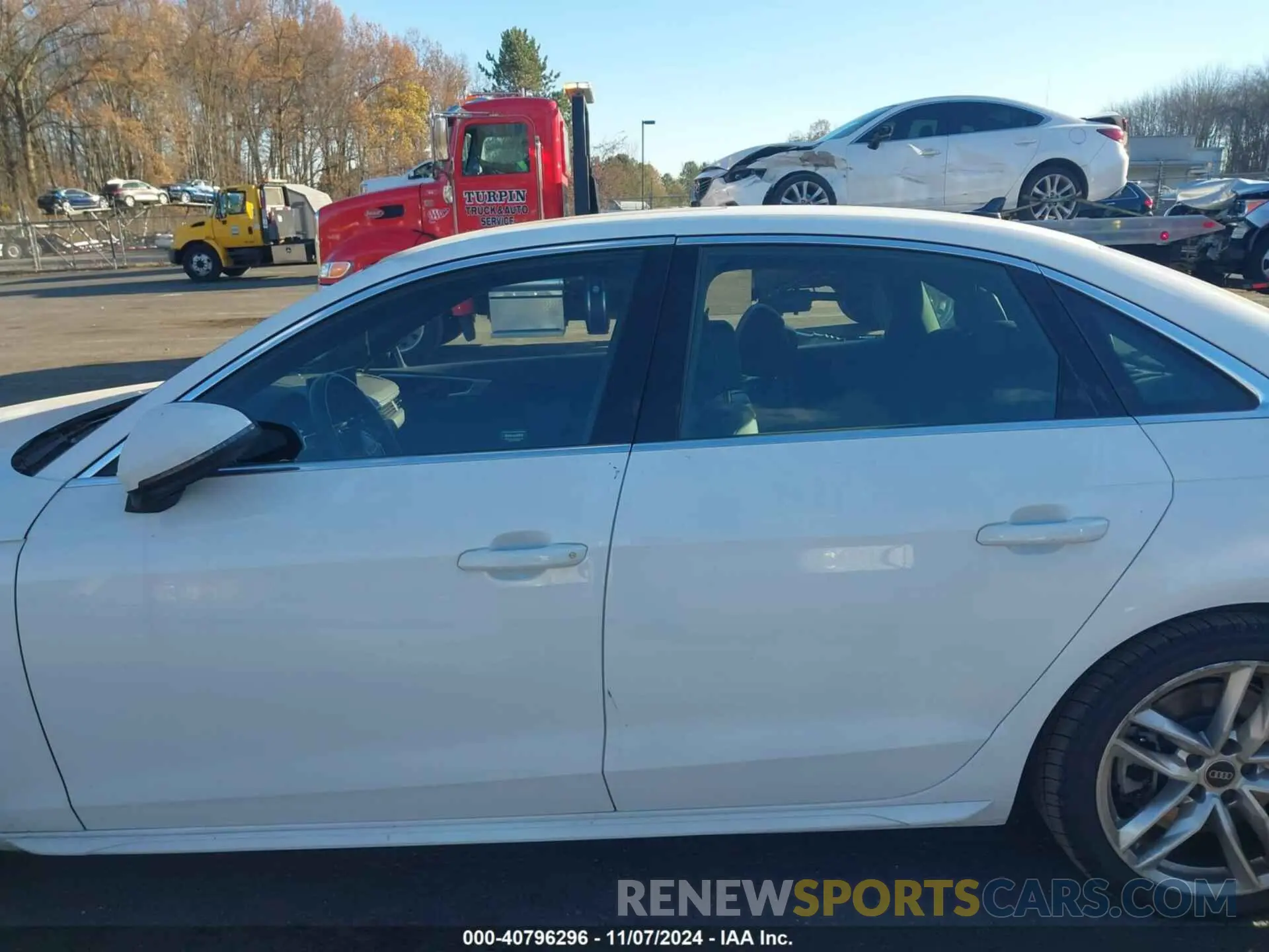 14 Photograph of a damaged car WAUEAAF48NN009927 AUDI A4 2022