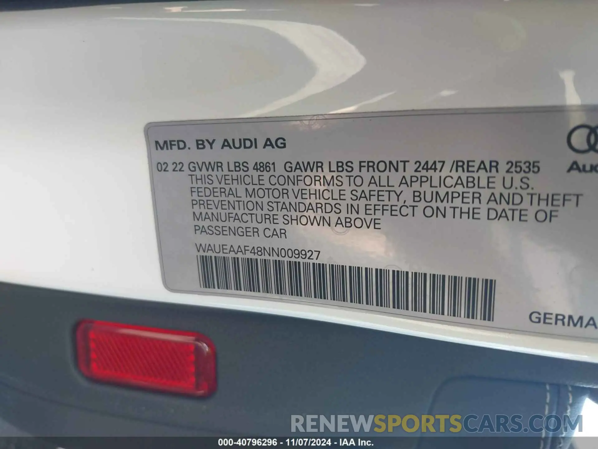 9 Photograph of a damaged car WAUEAAF48NN009927 AUDI A4 2022