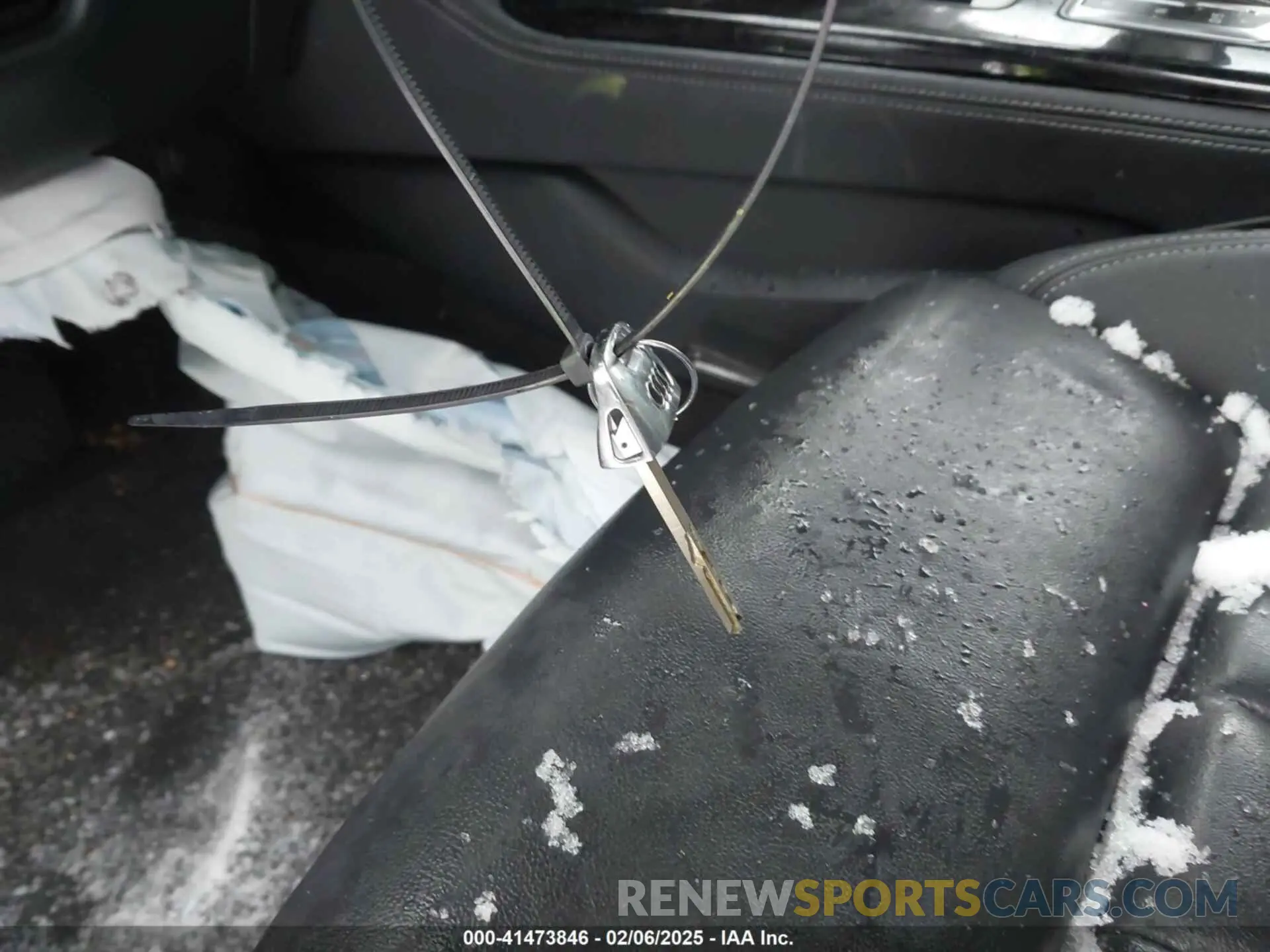 11 Photograph of a damaged car WAUEAAF48NN011774 AUDI A4 2022