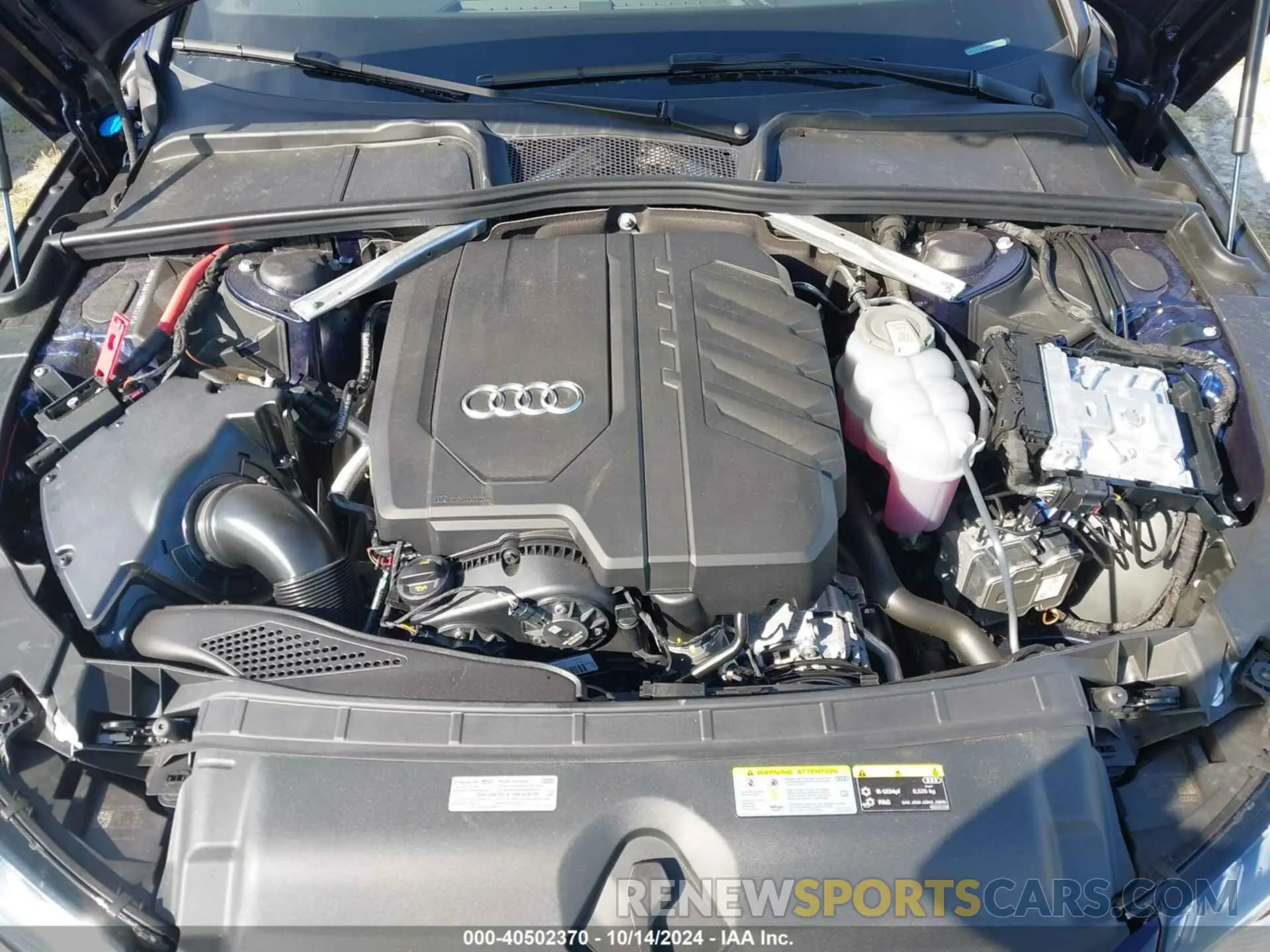 10 Фотография поврежденного автомобиля WAUFAAF49NN013215 AUDI A4 2022