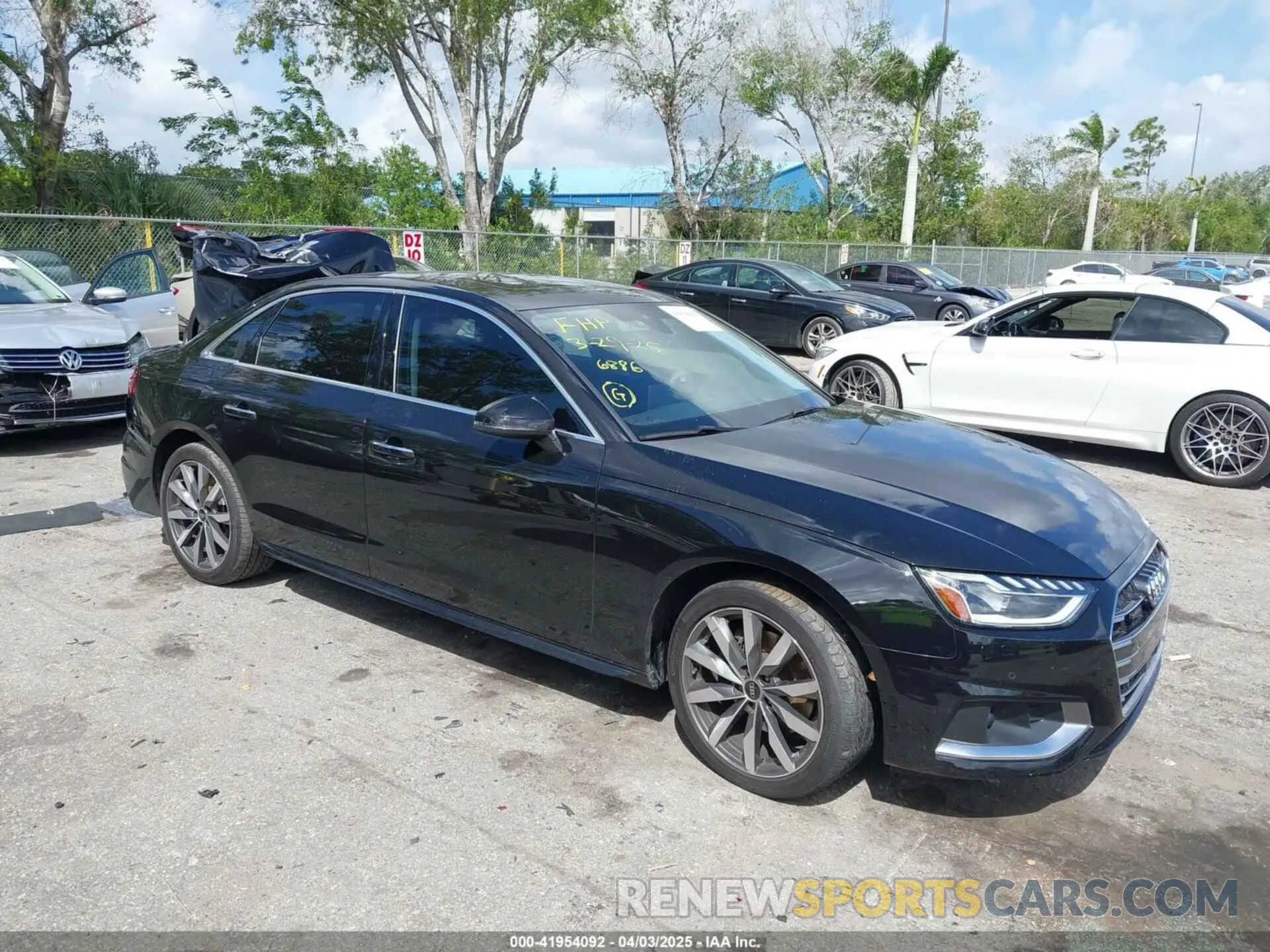 1 Фотография поврежденного автомобиля WAUABAF47PN006886 AUDI A4 2023
