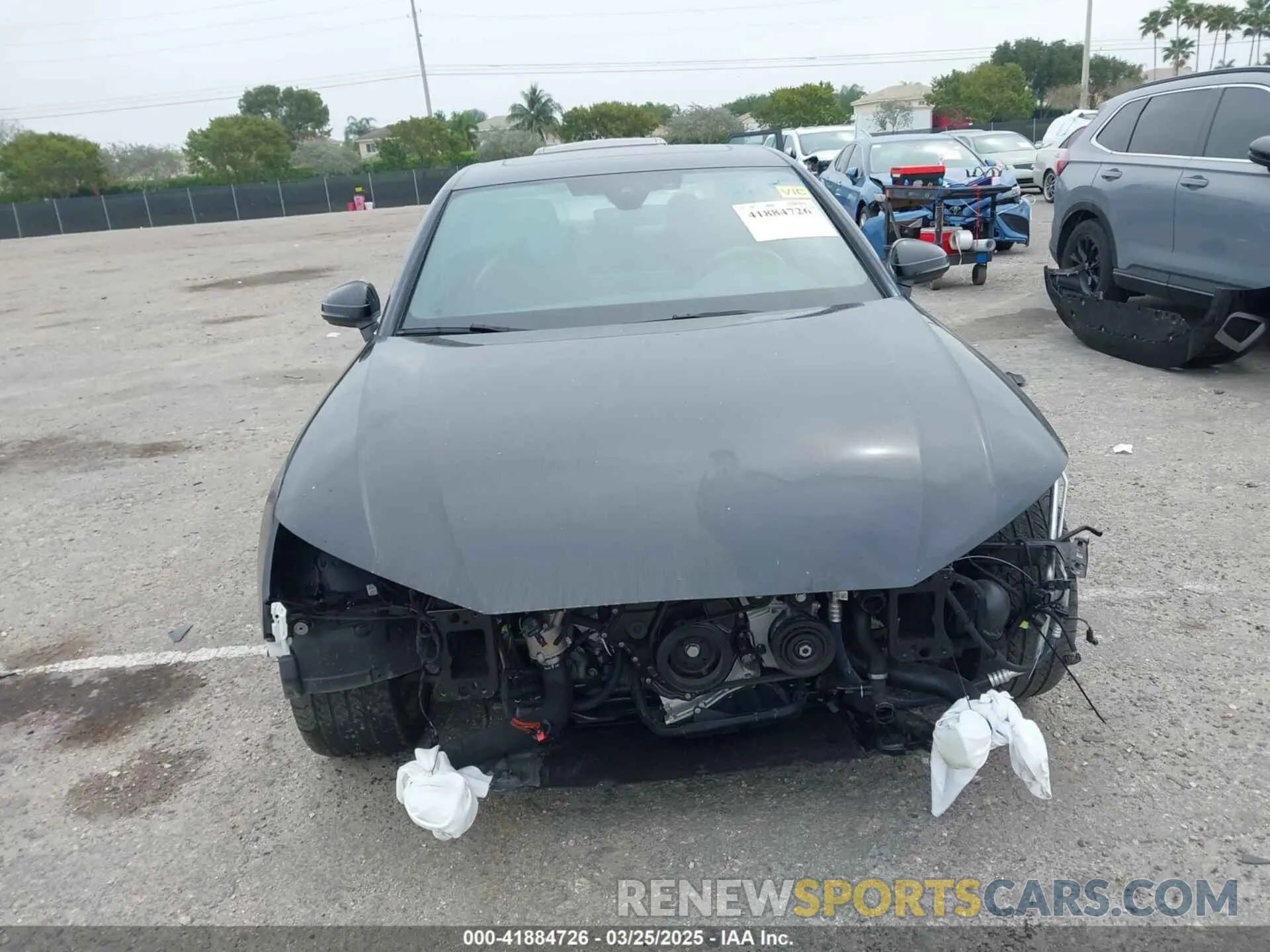 13 Фотография поврежденного автомобиля WAUEAAF41PN008380 AUDI A4 2023
