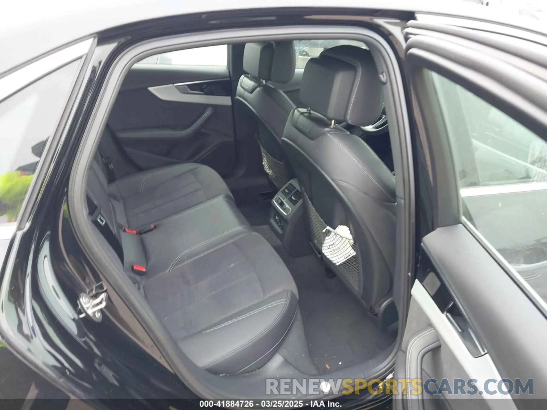 8 Фотография поврежденного автомобиля WAUEAAF41PN008380 AUDI A4 2023