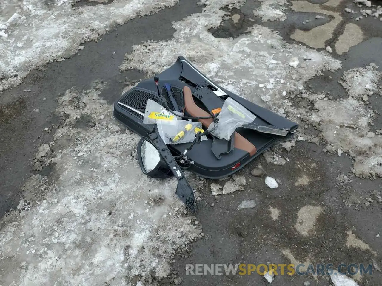 12 Фотография поврежденного автомобиля WAUEAAF42PN009036 AUDI A4 2023