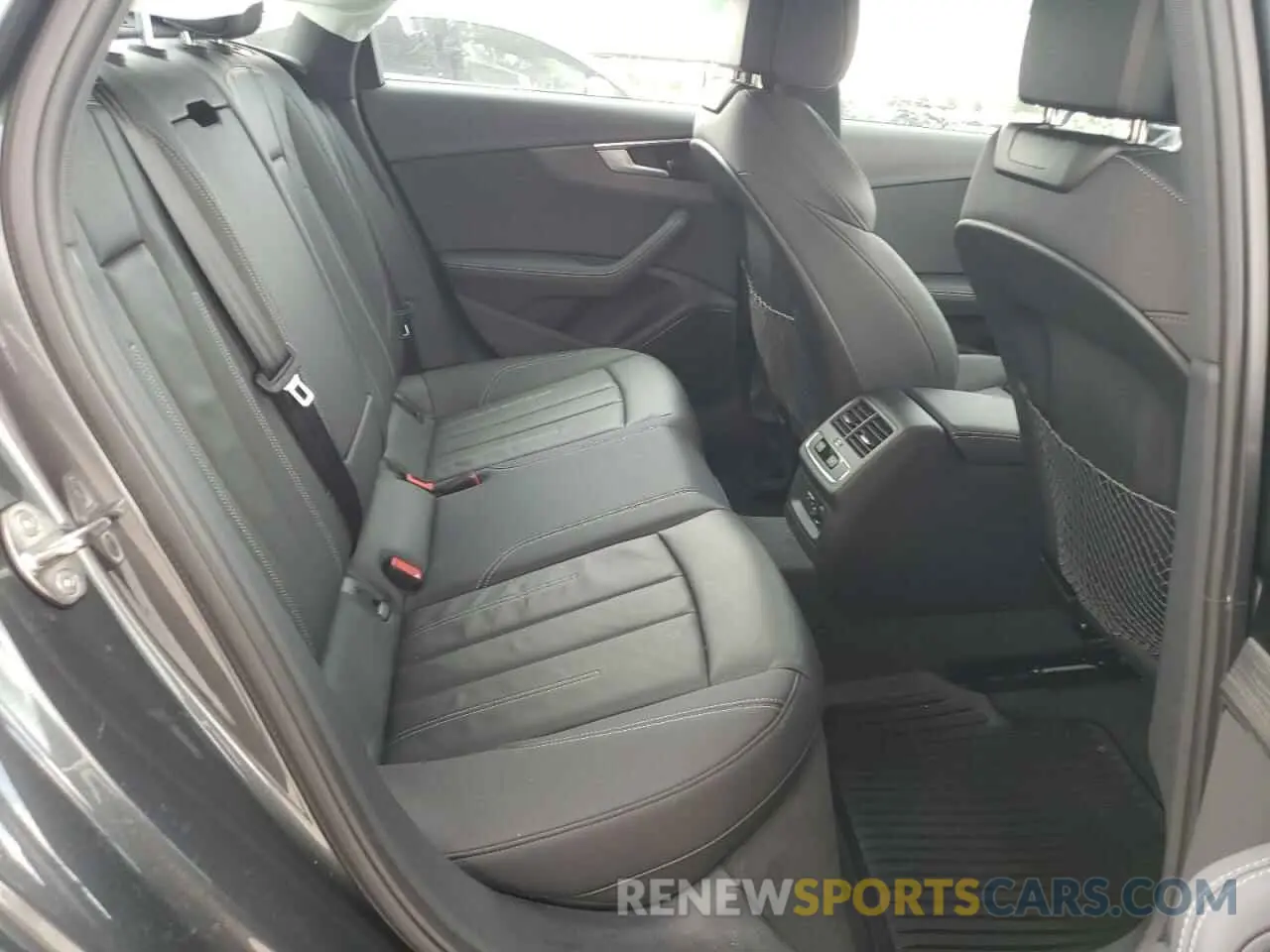 10 Фотография поврежденного автомобиля WAUEAAF43PN021650 AUDI A4 2023