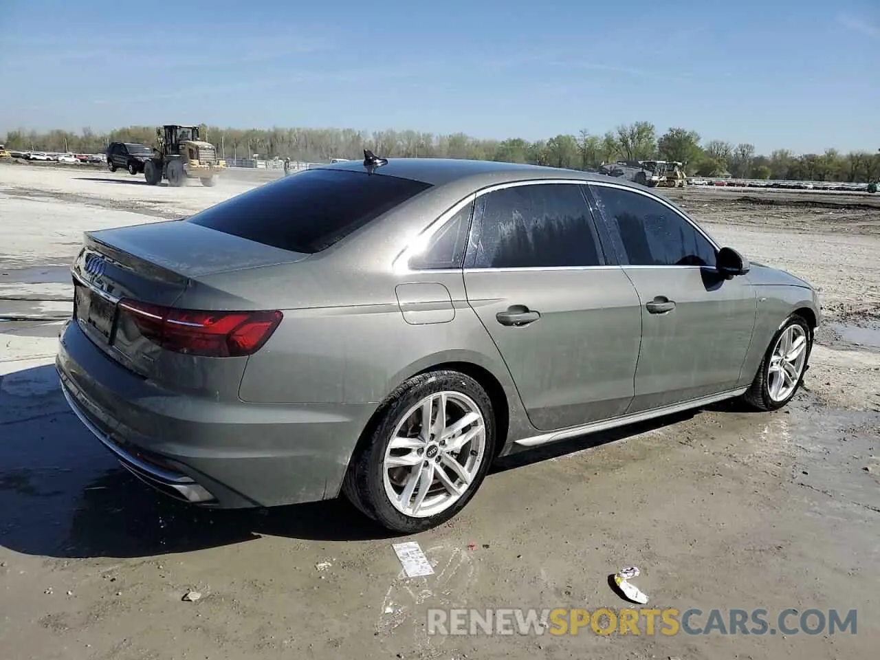 3 Фотография поврежденного автомобиля WAUEAAF45PN001979 AUDI A4 2023