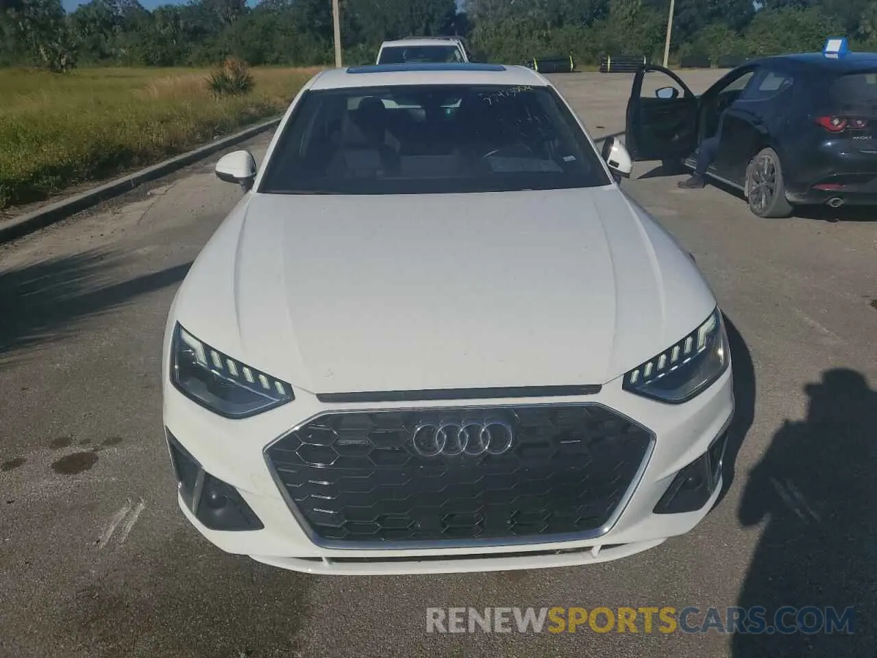 5 Фотография поврежденного автомобиля WAUEAAF45PN002629 AUDI A4 2023