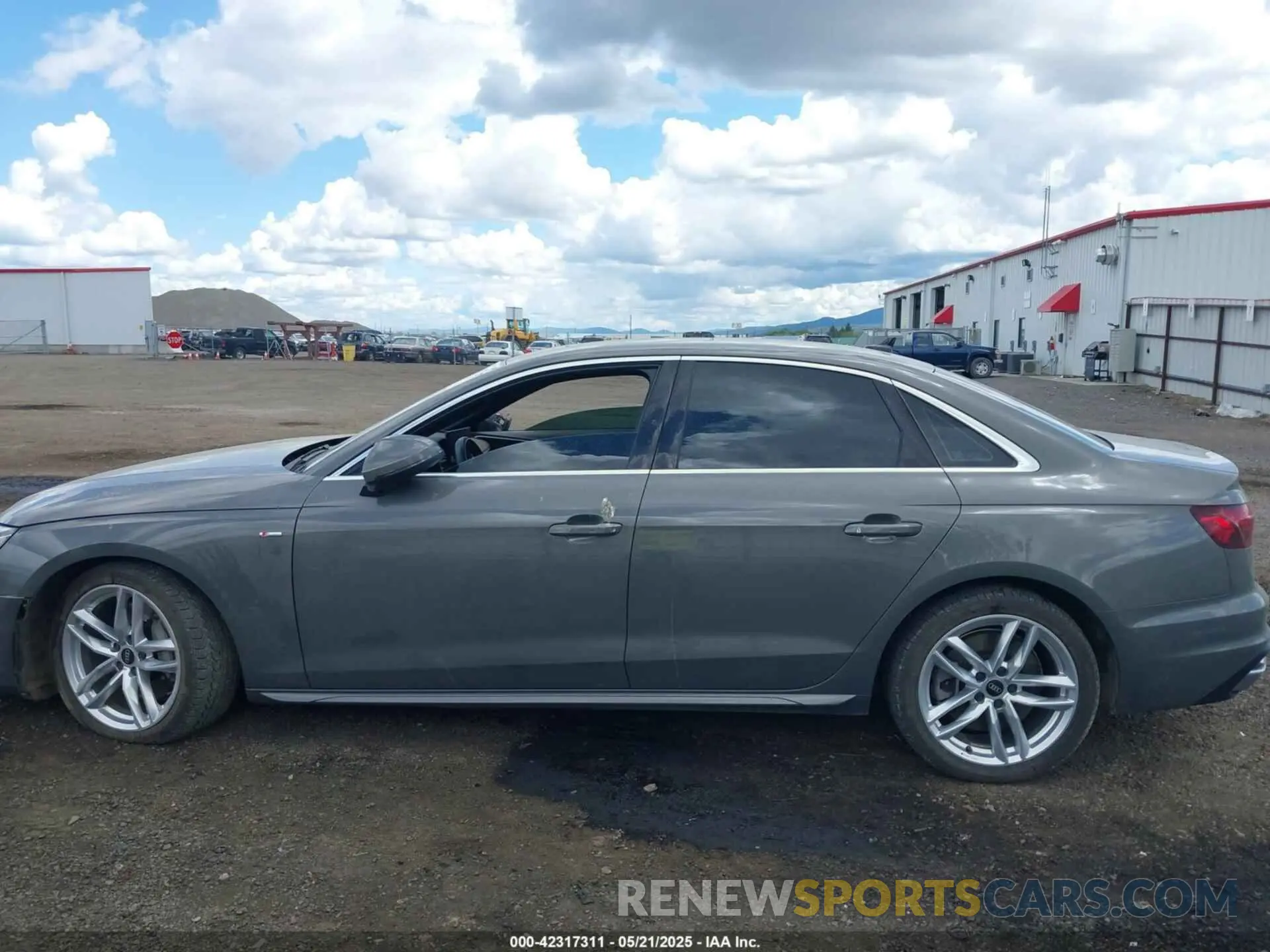 14 Фотография поврежденного автомобиля WAUEAAF45PN003120 AUDI A4 2023