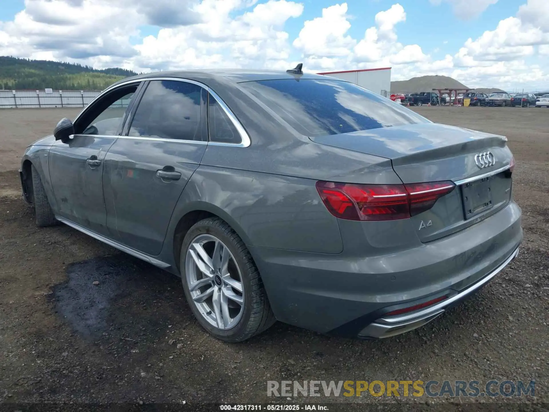 3 Фотография поврежденного автомобиля WAUEAAF45PN003120 AUDI A4 2023