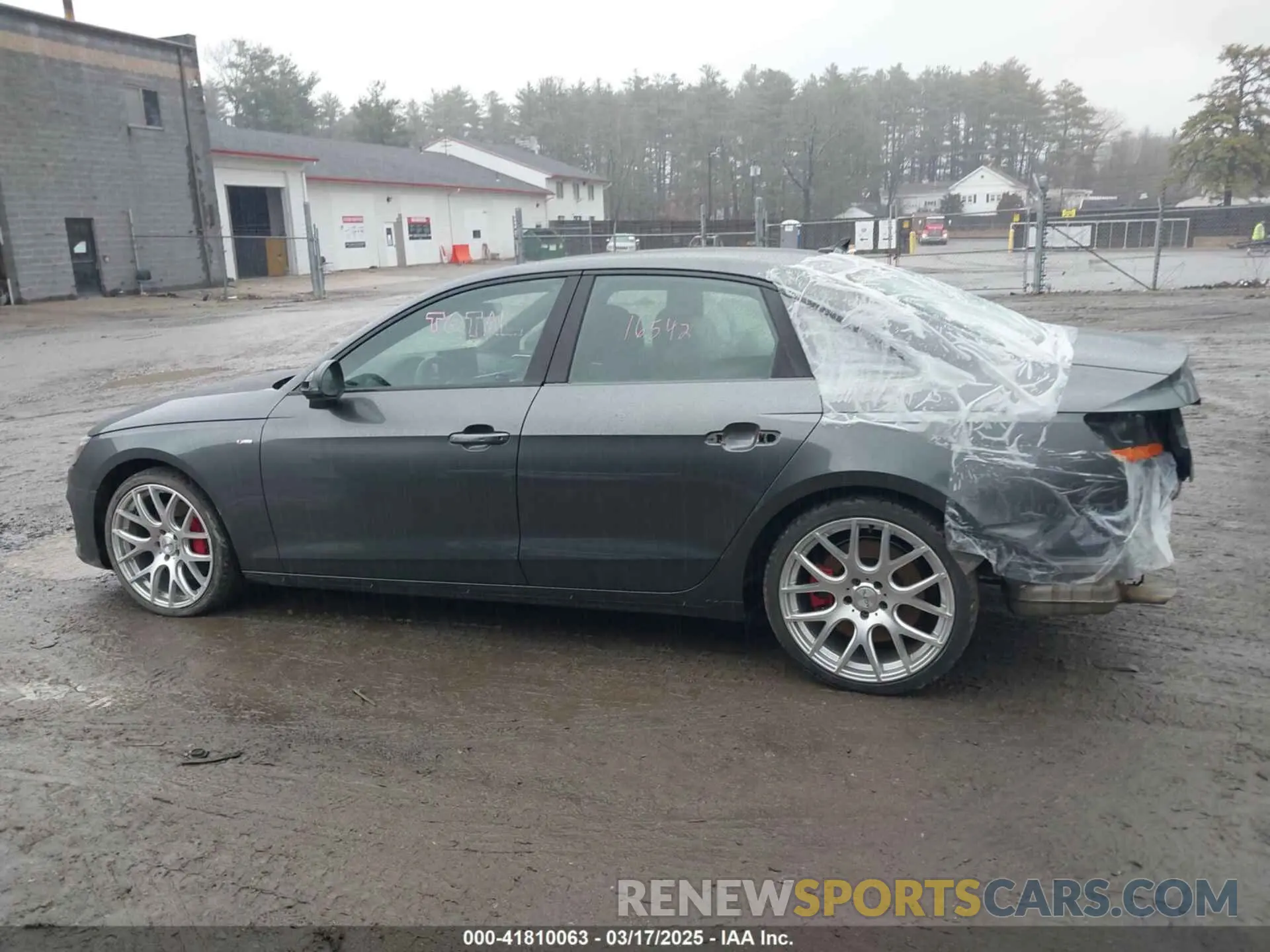 15 Фотография поврежденного автомобиля WAUEAAF47PA008598 AUDI A4 2023