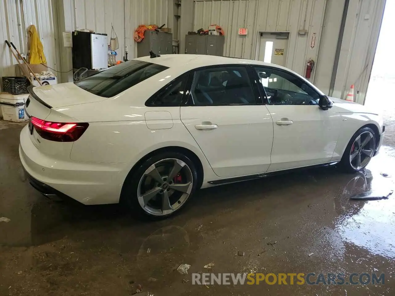 3 Фотография поврежденного автомобиля WAUEAAF47PN022963 AUDI A4 2023