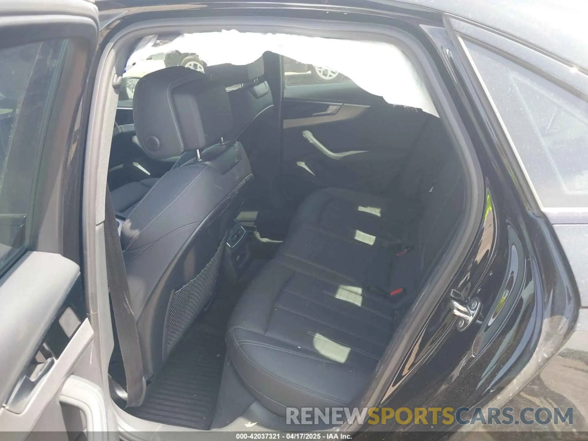 8 Фотография поврежденного автомобиля WAUEAAF48PA009002 AUDI A4 2023