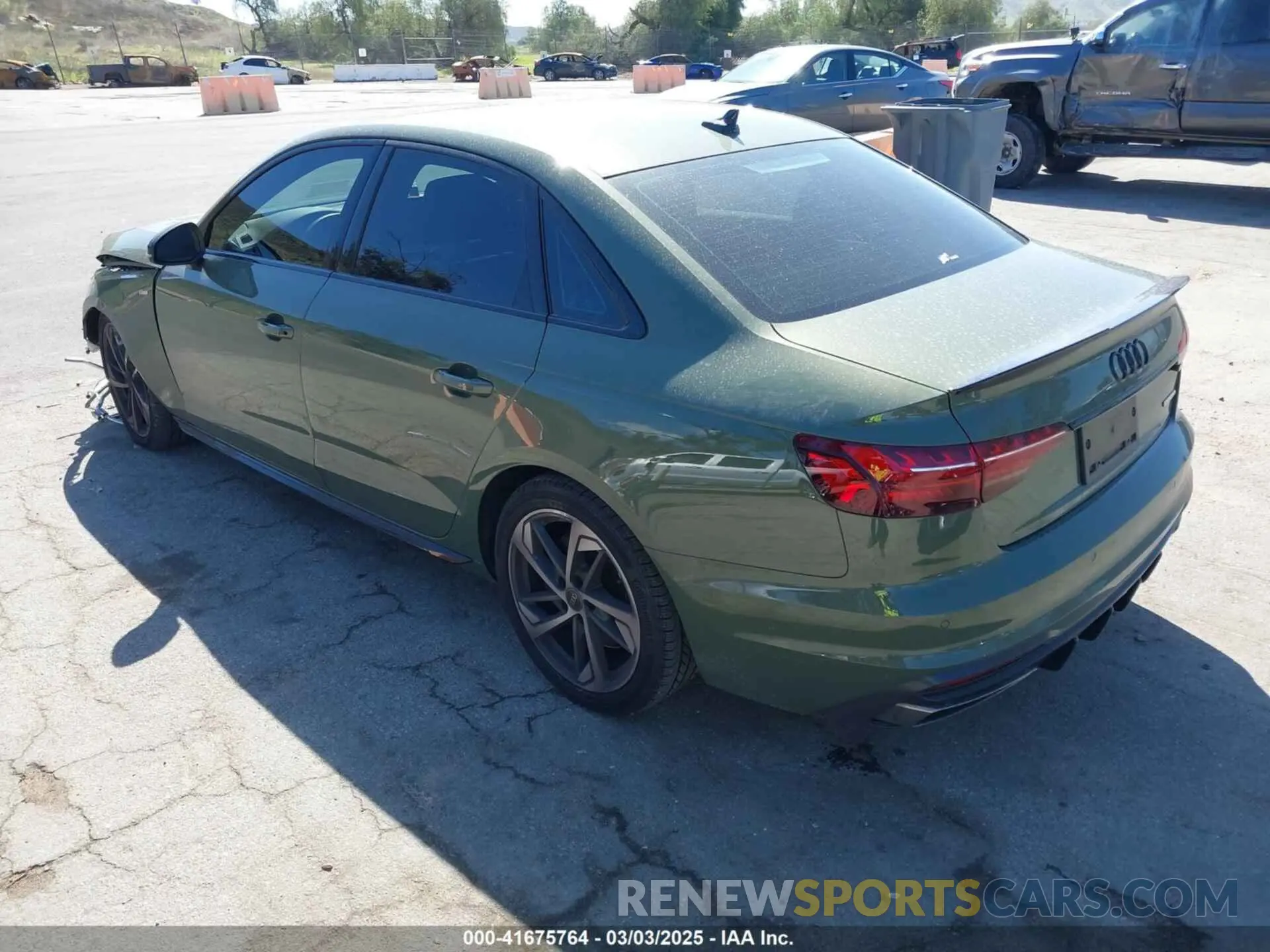 3 Фотография поврежденного автомобиля WAUEAAF48PN022647 AUDI A4 2023
