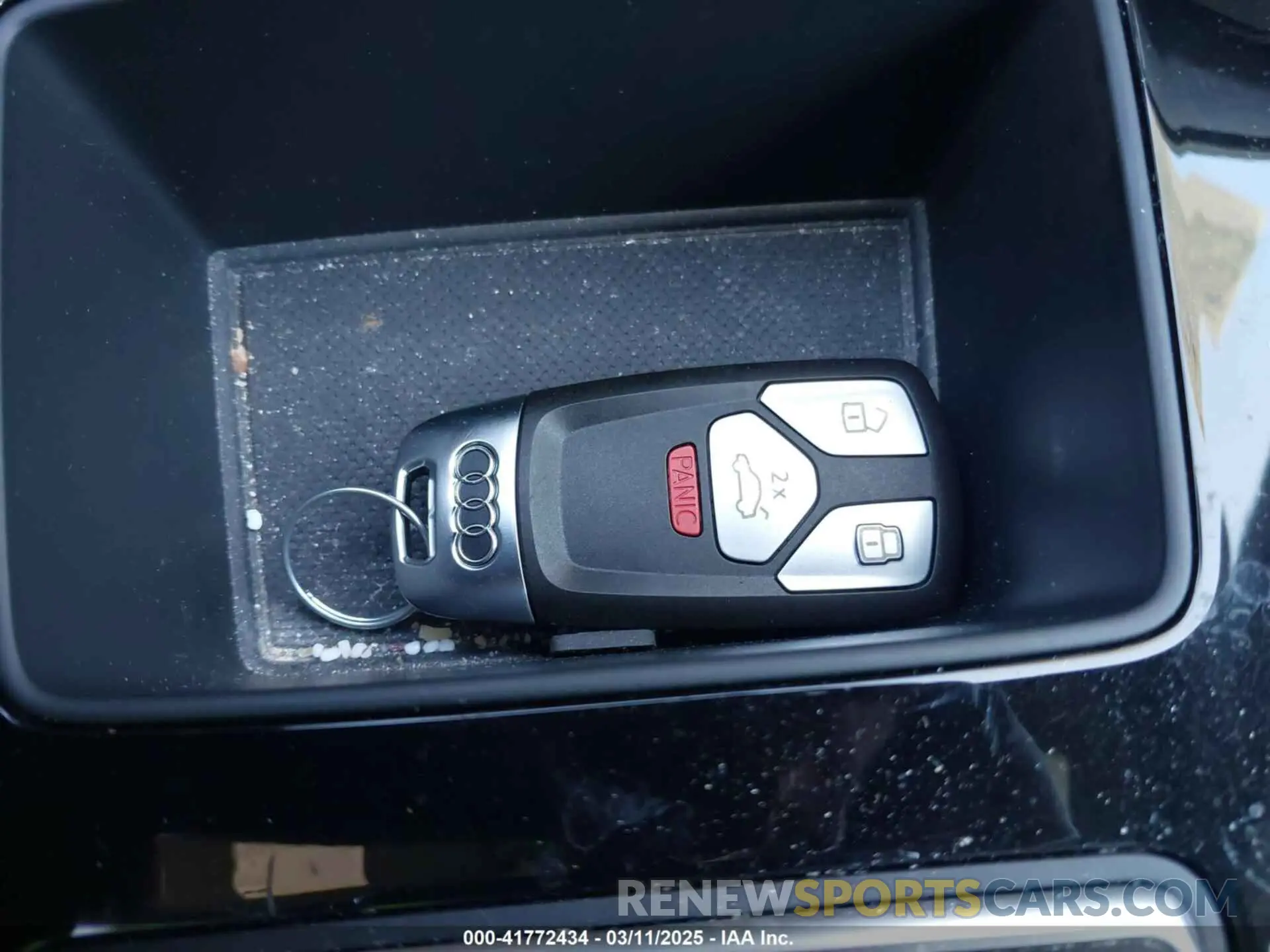 11 Фотография поврежденного автомобиля WAUEAAF49PA001586 AUDI A4 2023