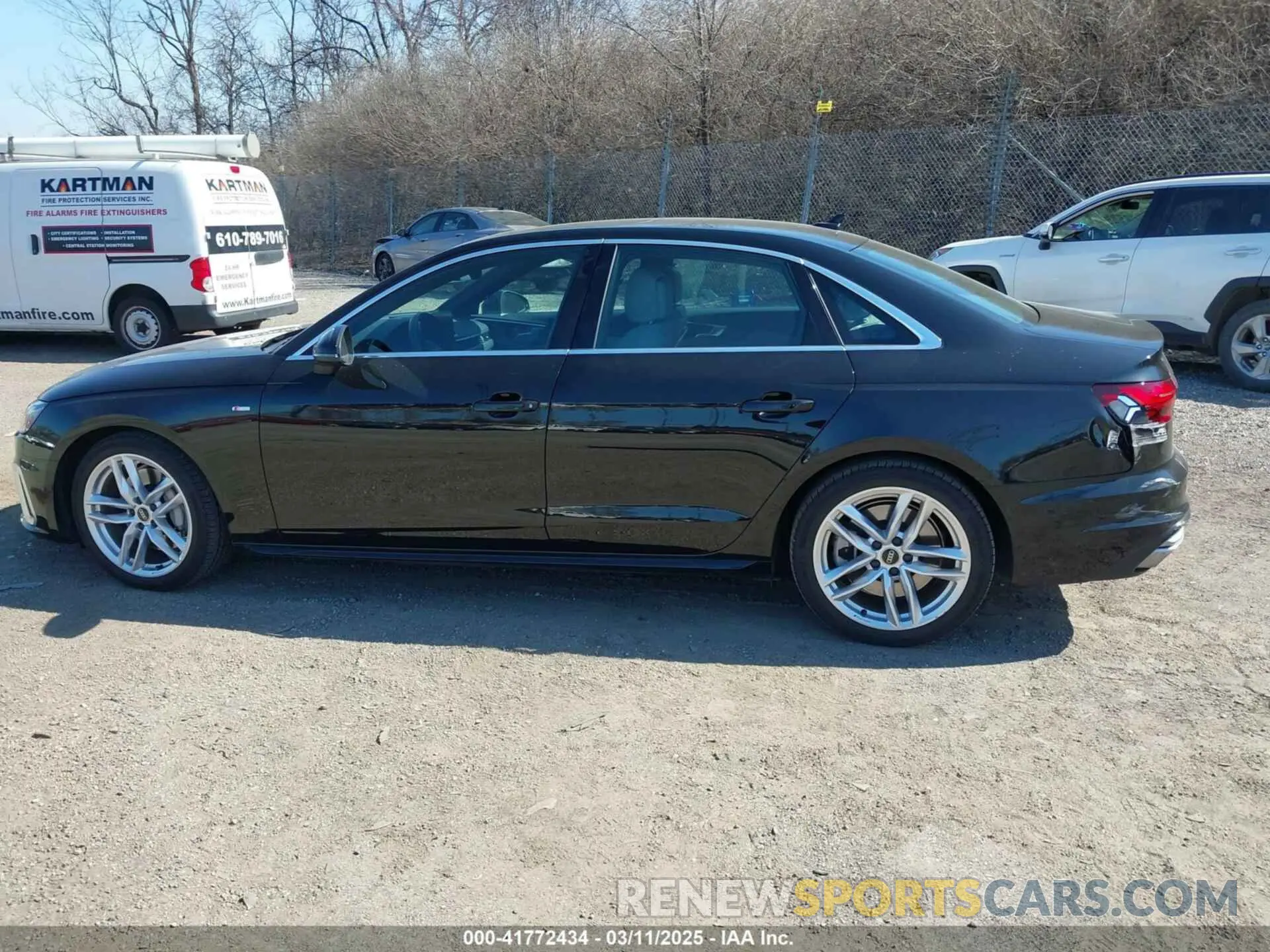 15 Фотография поврежденного автомобиля WAUEAAF49PA001586 AUDI A4 2023