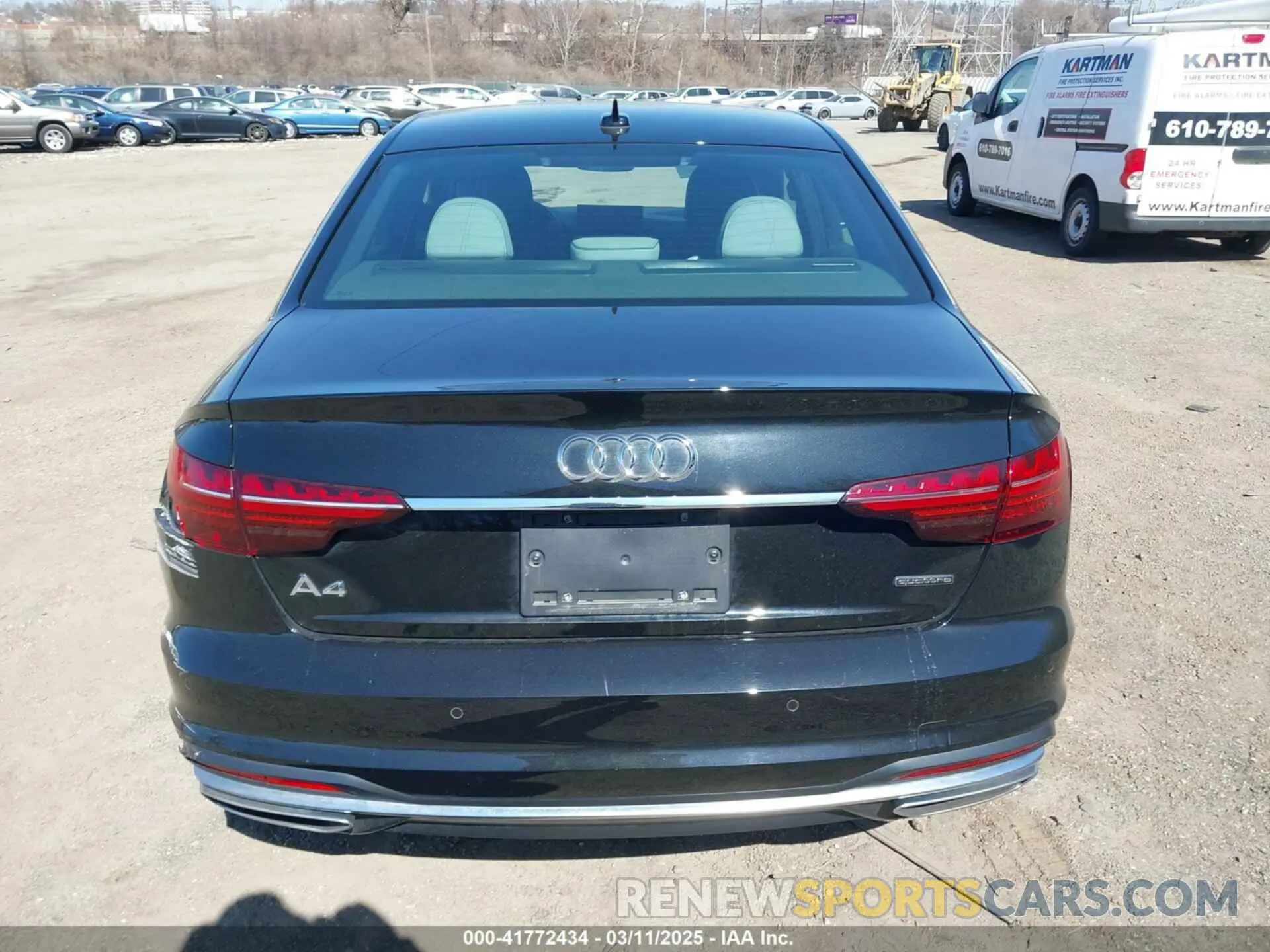 17 Фотография поврежденного автомобиля WAUEAAF49PA001586 AUDI A4 2023