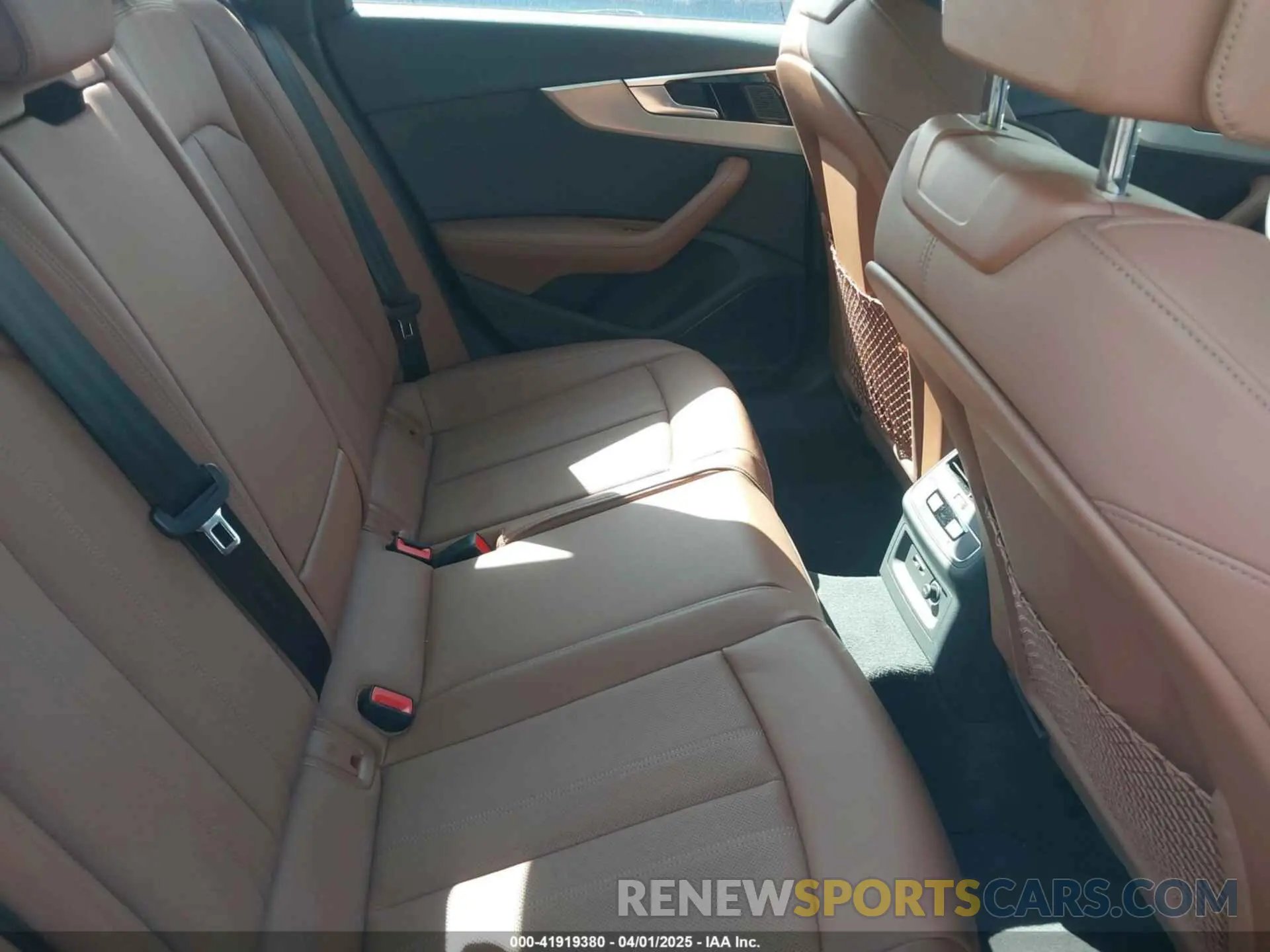 8 Фотография поврежденного автомобиля WAUEAAF49PA026939 AUDI A4 2023