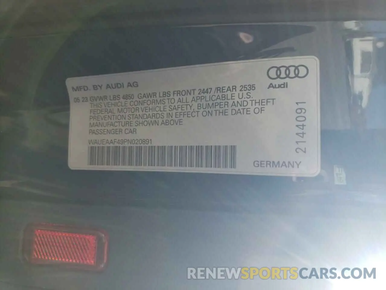 12 Фотография поврежденного автомобиля WAUEAAF49PN020891 AUDI A4 2023