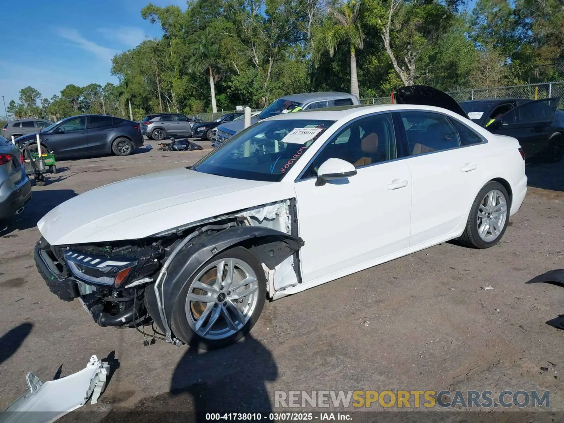 2 Фотография поврежденного автомобиля WAUDAAF49RN001904 AUDI A4 2024