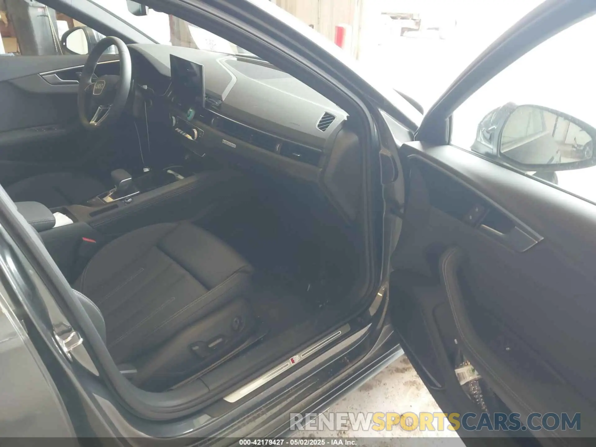 5 Photograph of a damaged car WAUEAAF42RN018774 AUDI A4 2024