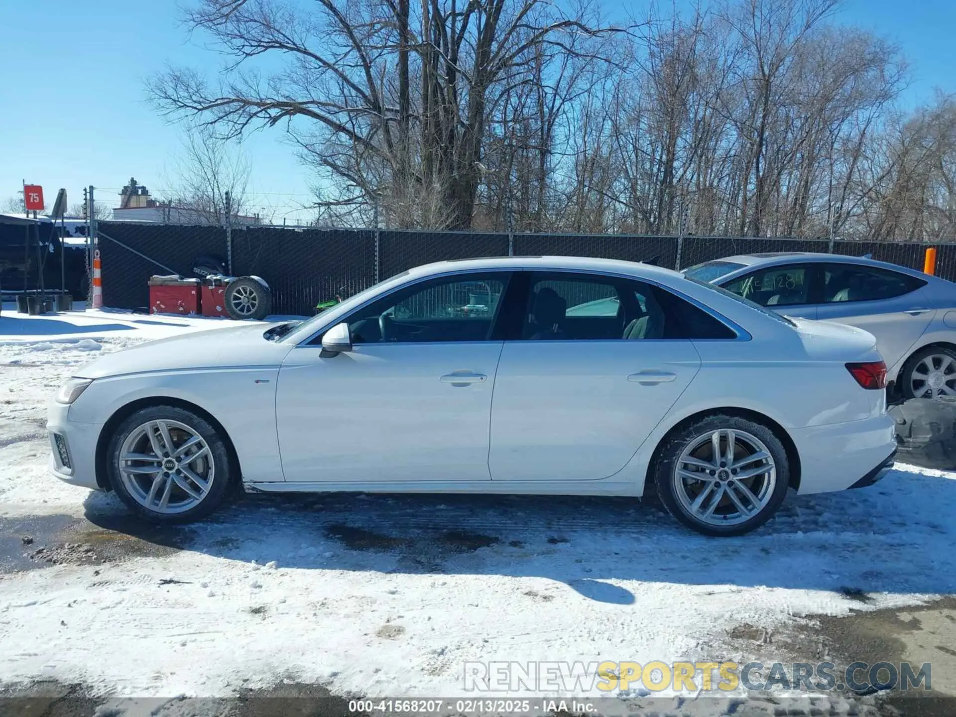 15 Фотография поврежденного автомобиля WAUEAAF44RN006061 AUDI A4 2024