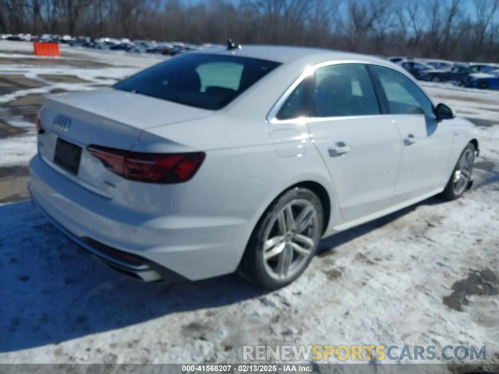 4 Фотография поврежденного автомобиля WAUEAAF44RN006061 AUDI A4 2024