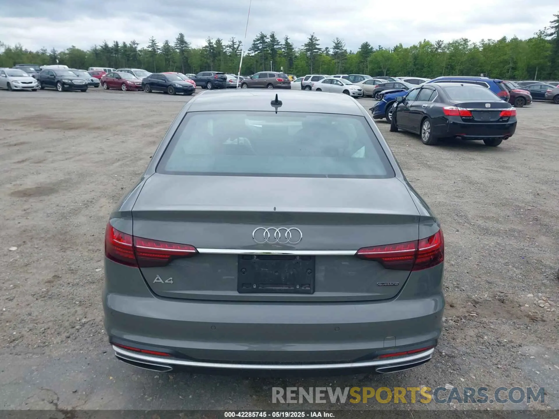17 Фотография поврежденного автомобиля WAUEAAF47RN006071 AUDI A4 2024