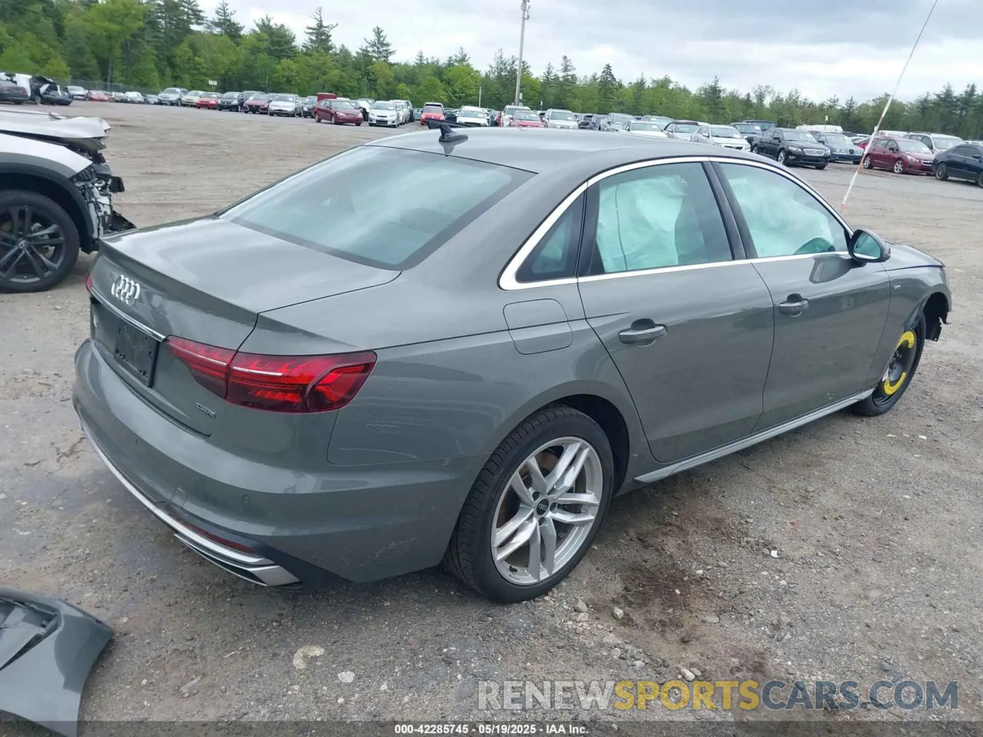4 Фотография поврежденного автомобиля WAUEAAF47RN006071 AUDI A4 2024