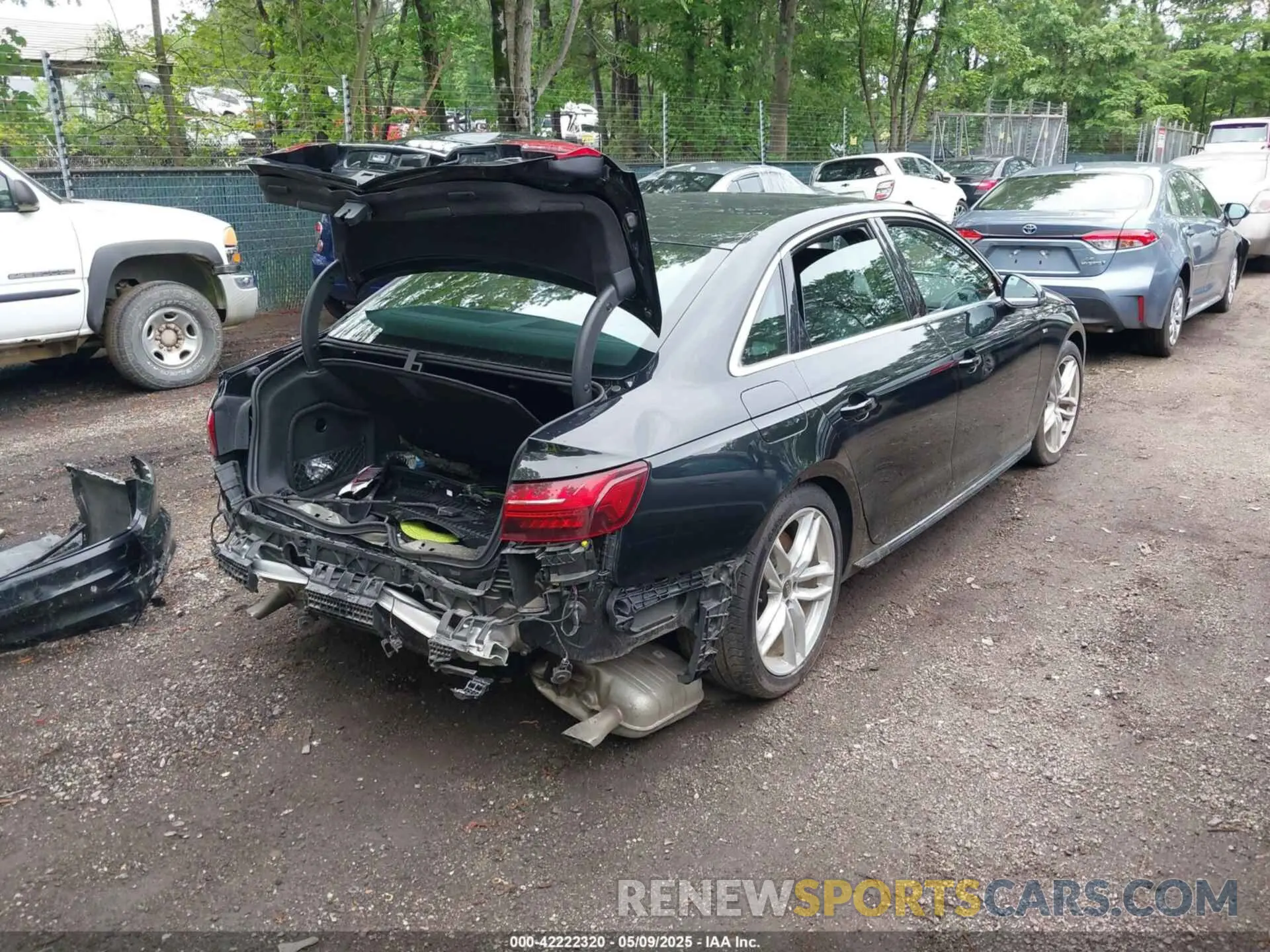 4 Фотография поврежденного автомобиля WAUEAAF47RN015613 AUDI A4 2024