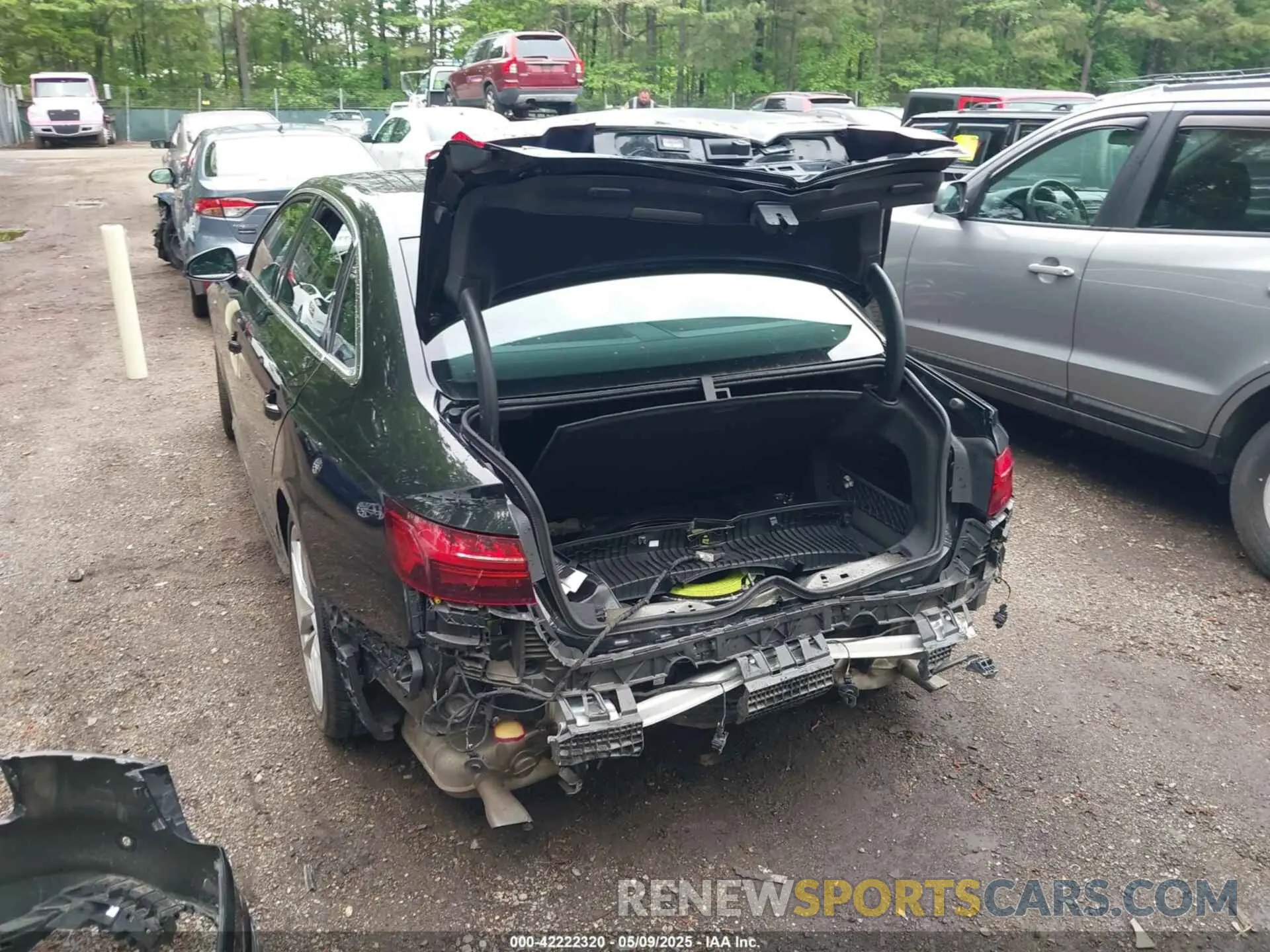 6 Фотография поврежденного автомобиля WAUEAAF47RN015613 AUDI A4 2024