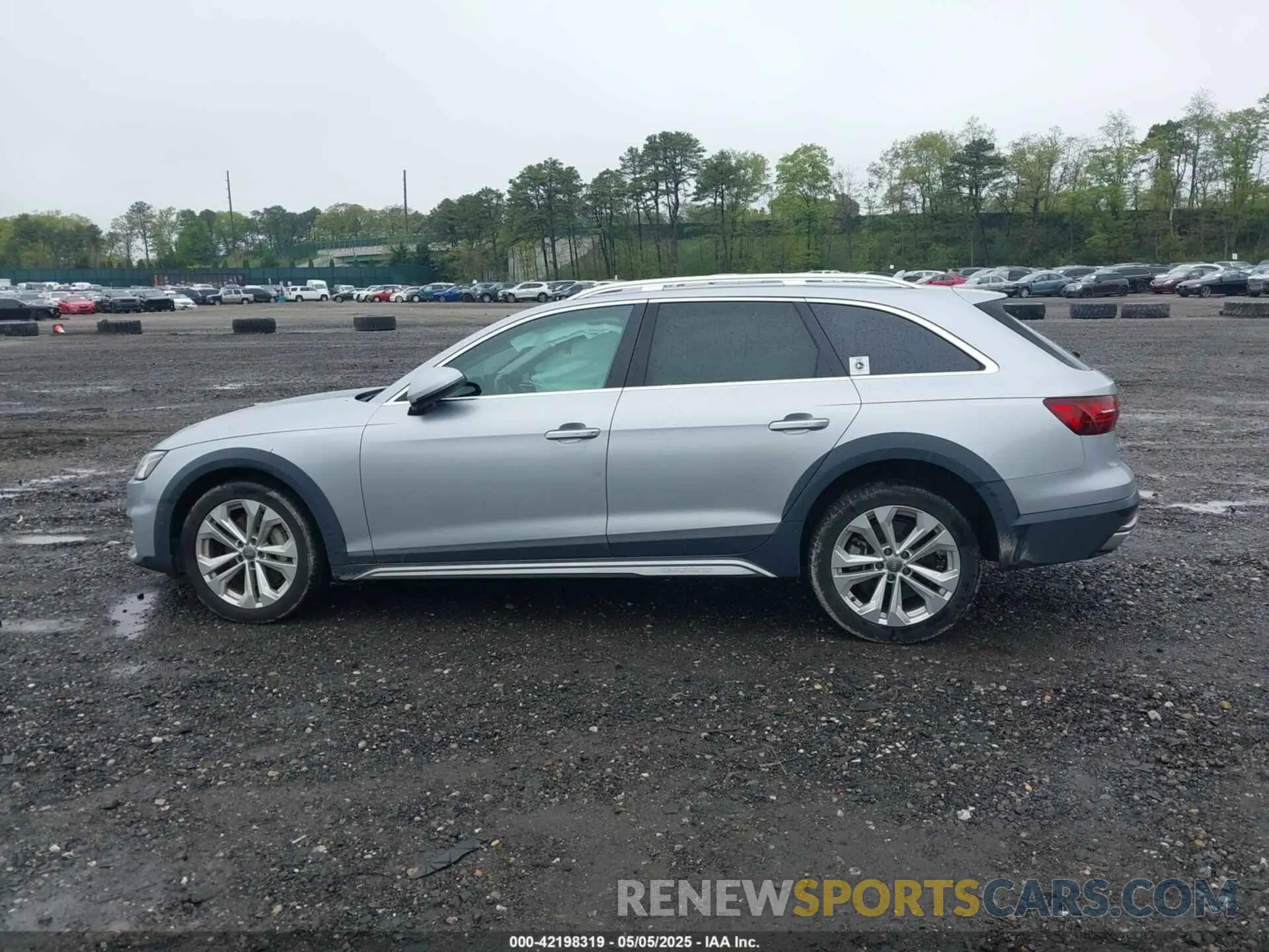 14 Photograph of a damaged car WA17NAF46LA042939 AUDI A4 ALLROAD 2020
