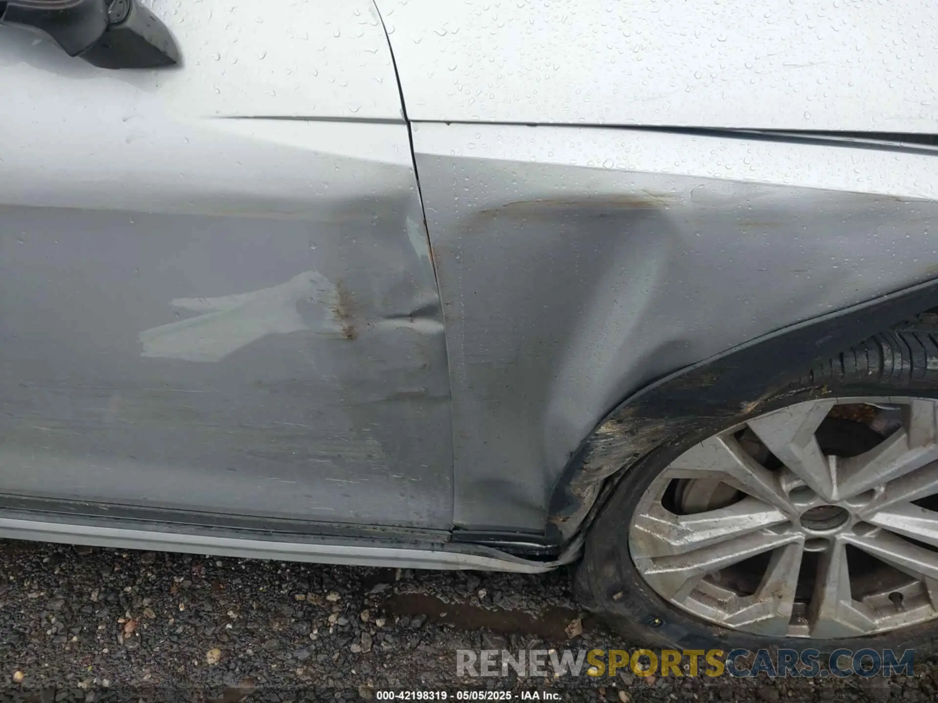17 Photograph of a damaged car WA17NAF46LA042939 AUDI A4 ALLROAD 2020